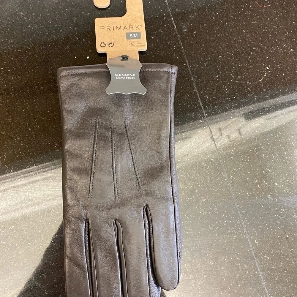 Dark brown leather mens gloves size Small/medium brand new with tags